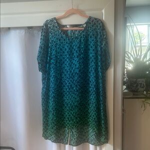Green and Black Patterned Women's Tunic Top